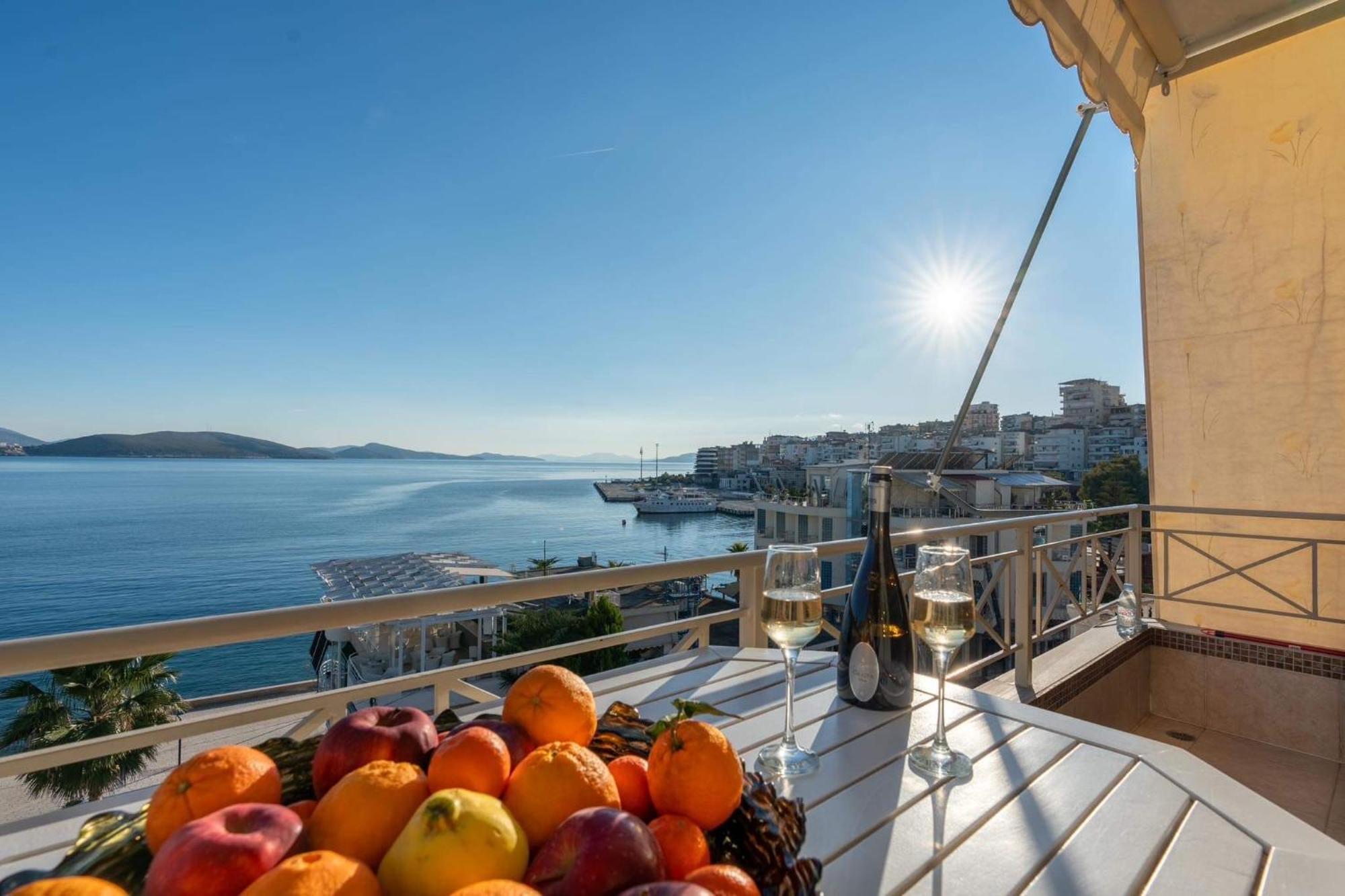 Apartment In Saranda ภายนอก รูปภาพ