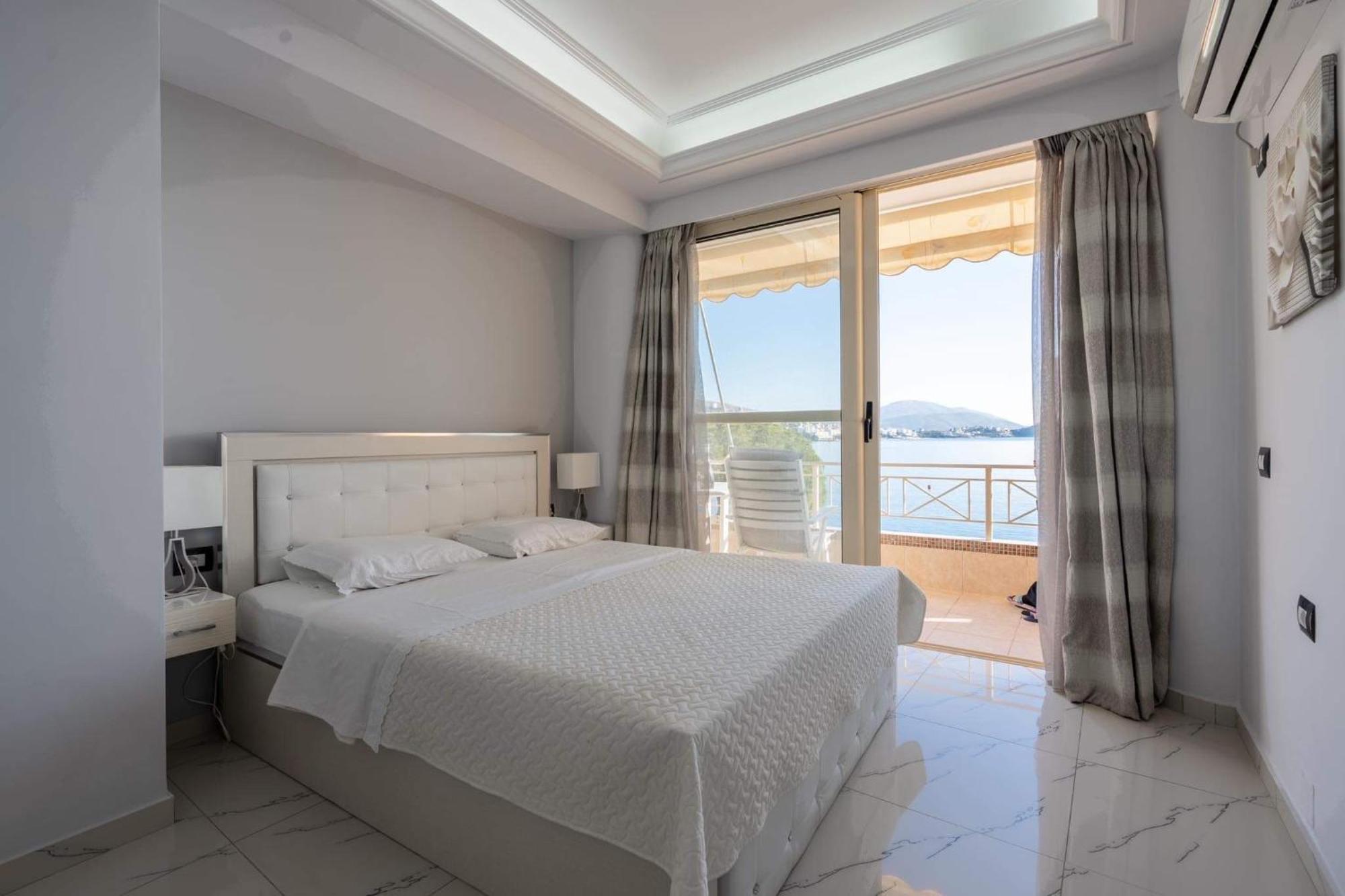 Apartment In Saranda ภายนอก รูปภาพ